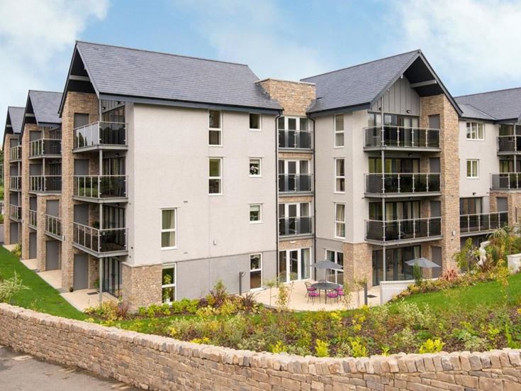 External view of a McCarthy & Stone development 