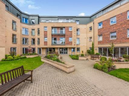 External view of a McCarthy & Stone development 
