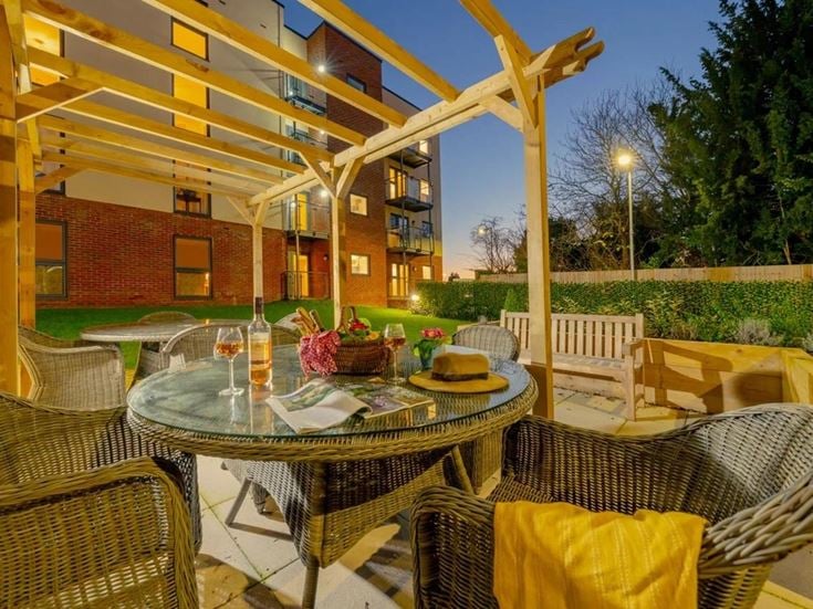 lionheart court retirement properties for sale rent