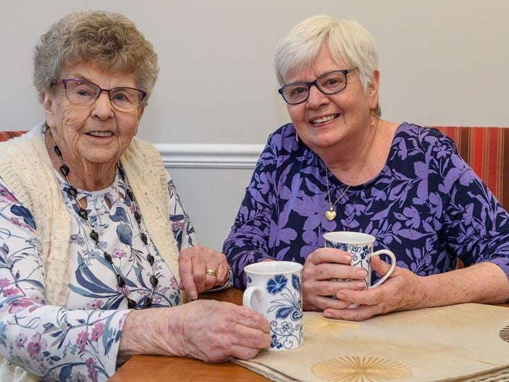 Daphne Greenway with daughter Linda Green