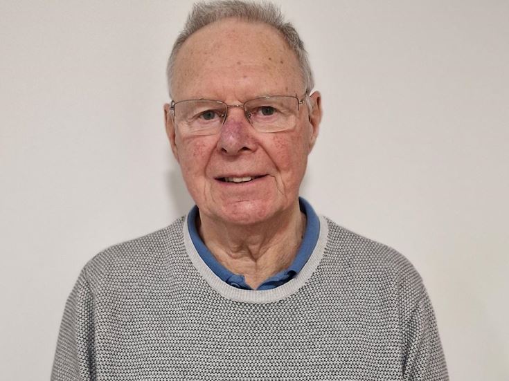 a man wearing glasses
