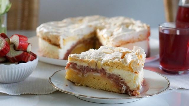 Jubilee meringue cake