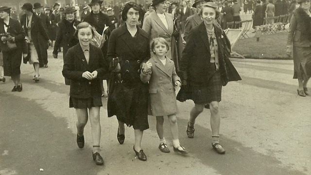 Mothers Day Jean with Dorothie, Irene and Donaila