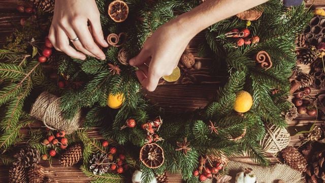 christmas wreath making