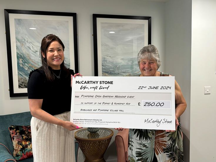 STOUR GATE - Pimperne Open Garden Cheque