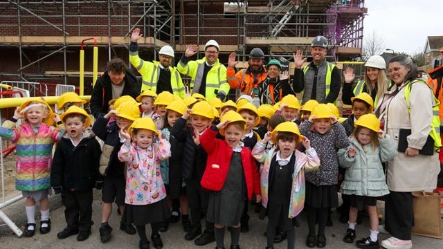 Pupils Visit Oakleaf Place Development For Hands-On Construction Experience