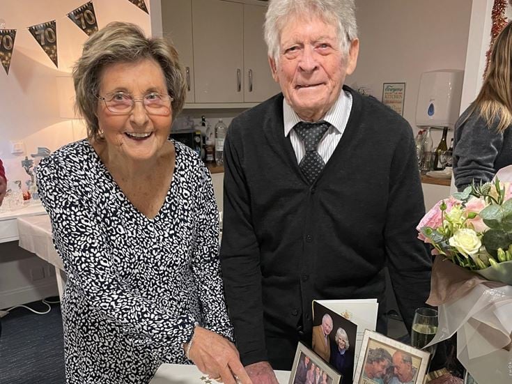 Daphne and Roy celebrate 70 years of marriage from their McCarthy & Stone home in Southampton