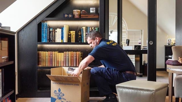 McCarthy & Stone’s Smooth Move service makes moving to a retirement community stress-free