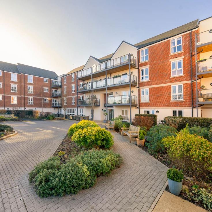 Albert Court