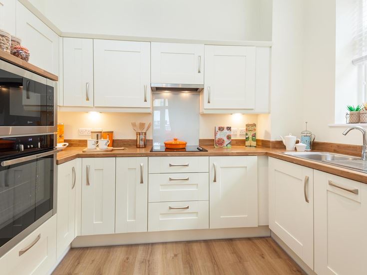 bowes lyon court retirement properties for sale rent