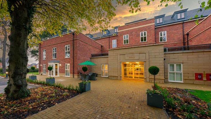 Centennial Place, Knutsford, Entrance