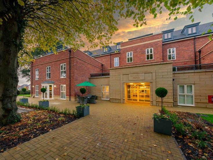 Centennial Place, Knutsford, Entrance