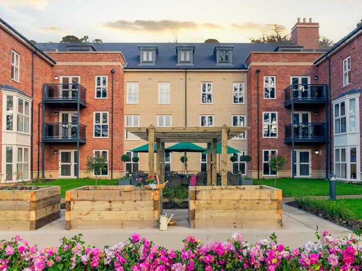 Centennial Place, Knutsford, Gardens