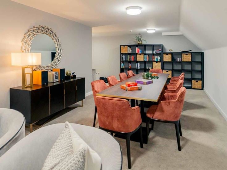 Devonshire Place Hobbies Room