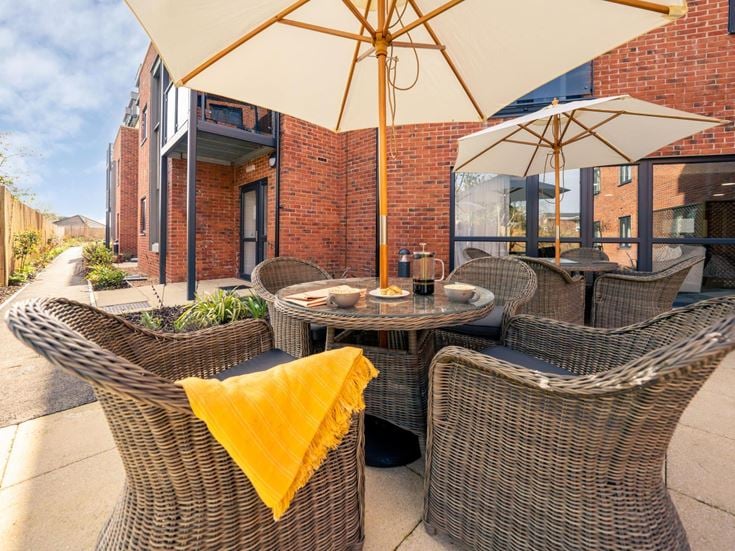 hampson court retirement properties for sale rent