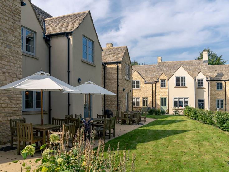 hawkesbury place retirement properties for sale rent