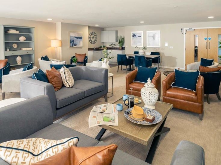 John Percyvale Court Lounge