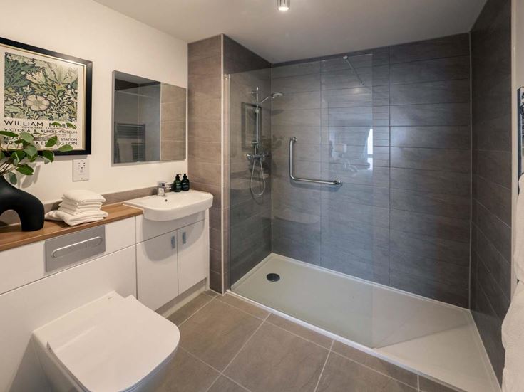 Kings Scholars Court Shower Room