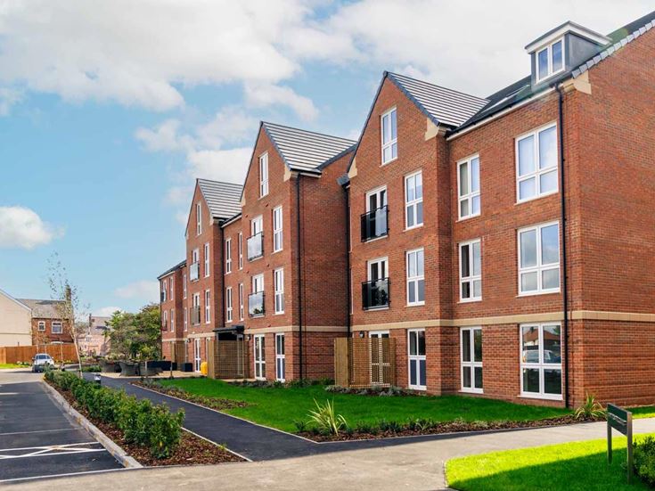 Kings Scholars Court Exterior
