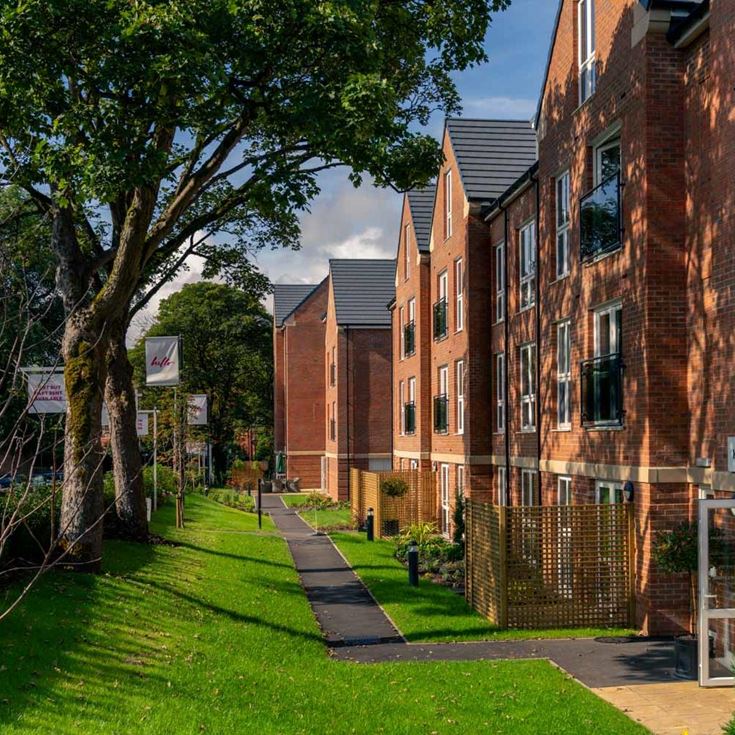 Kings Scholars Court Exterior