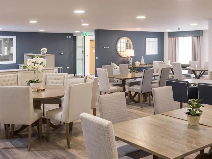 llanthony place retirement properties for sale rent