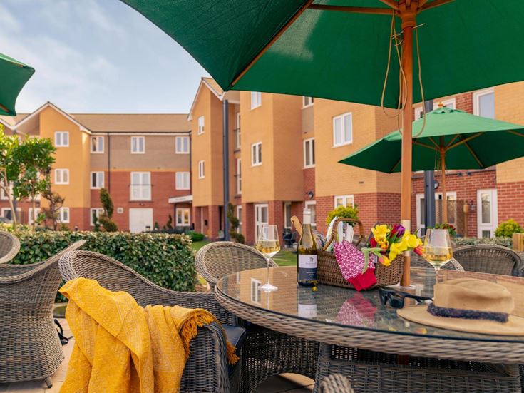 seymour court retirement properties for sale rent