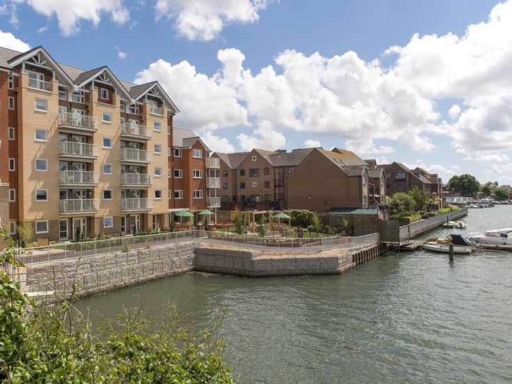 the boathouse retirement properties for sale rent