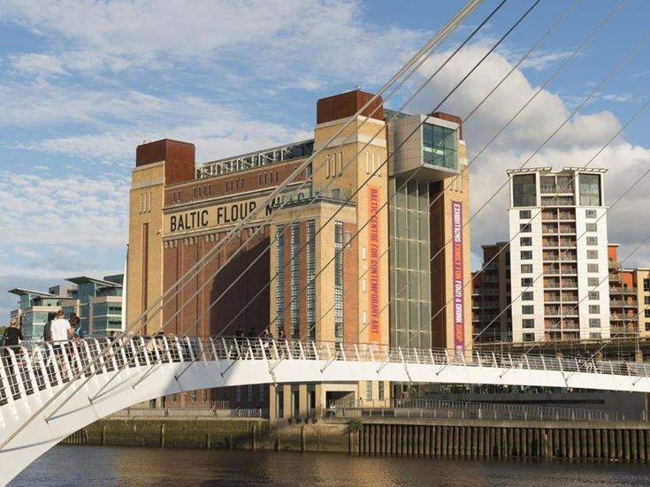 Newcastle’s famous Gateshead Millennium bridge over the River Tyne.