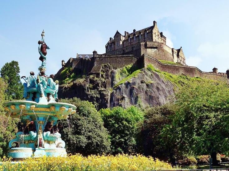 Edinburgh castle gardens