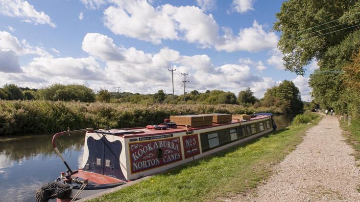 This delightful nature reserve in Thatcham is the perfect place for an easy waterside stroll in Berkshire