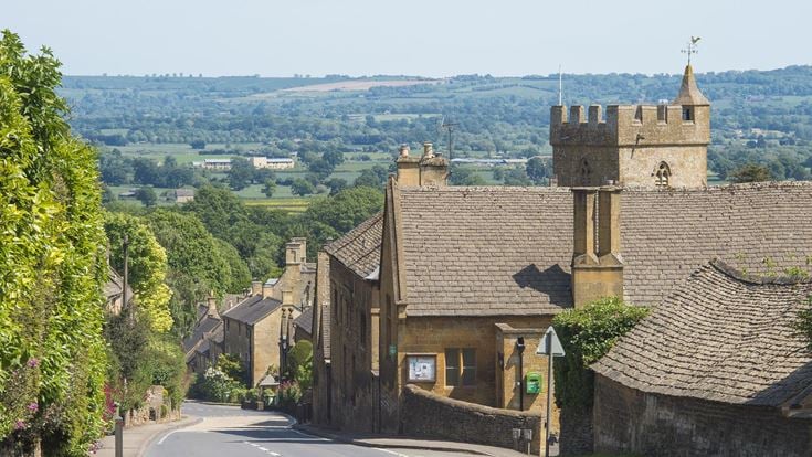 A street scene with a beautiful view in Chipping Norton, Oxfordshire.