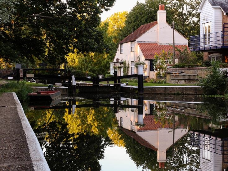 The lock keepers cottage along the River Wey Navigation canal near Weybridge.