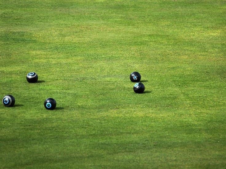 Lawn bowls