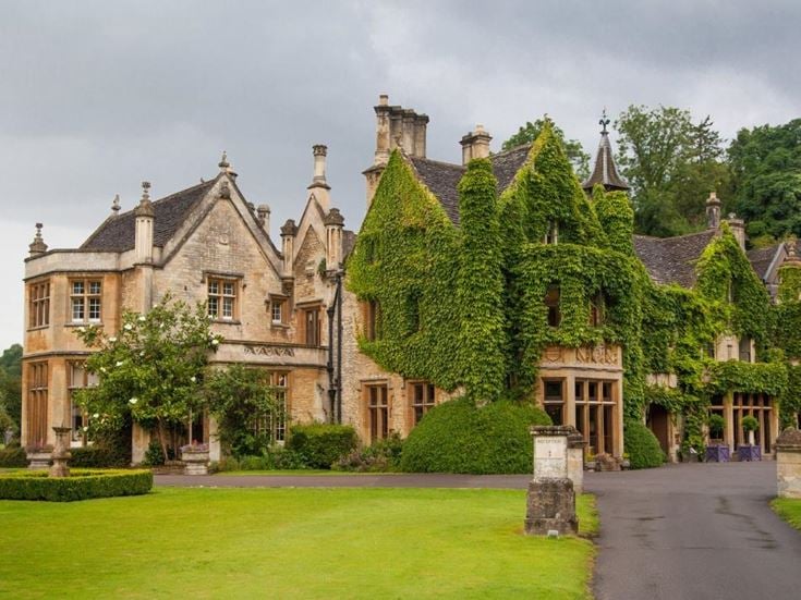 A large house and park in Chippenham Wiltshire