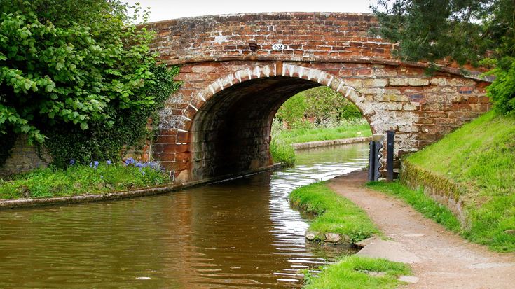 Old bridge on the Shropshire Union canal in Market Drayton