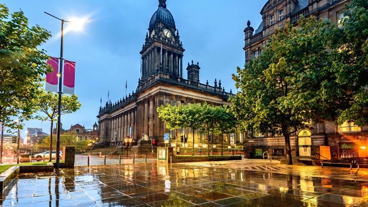 Exterior of Leeds Town Hall on a rainy day.