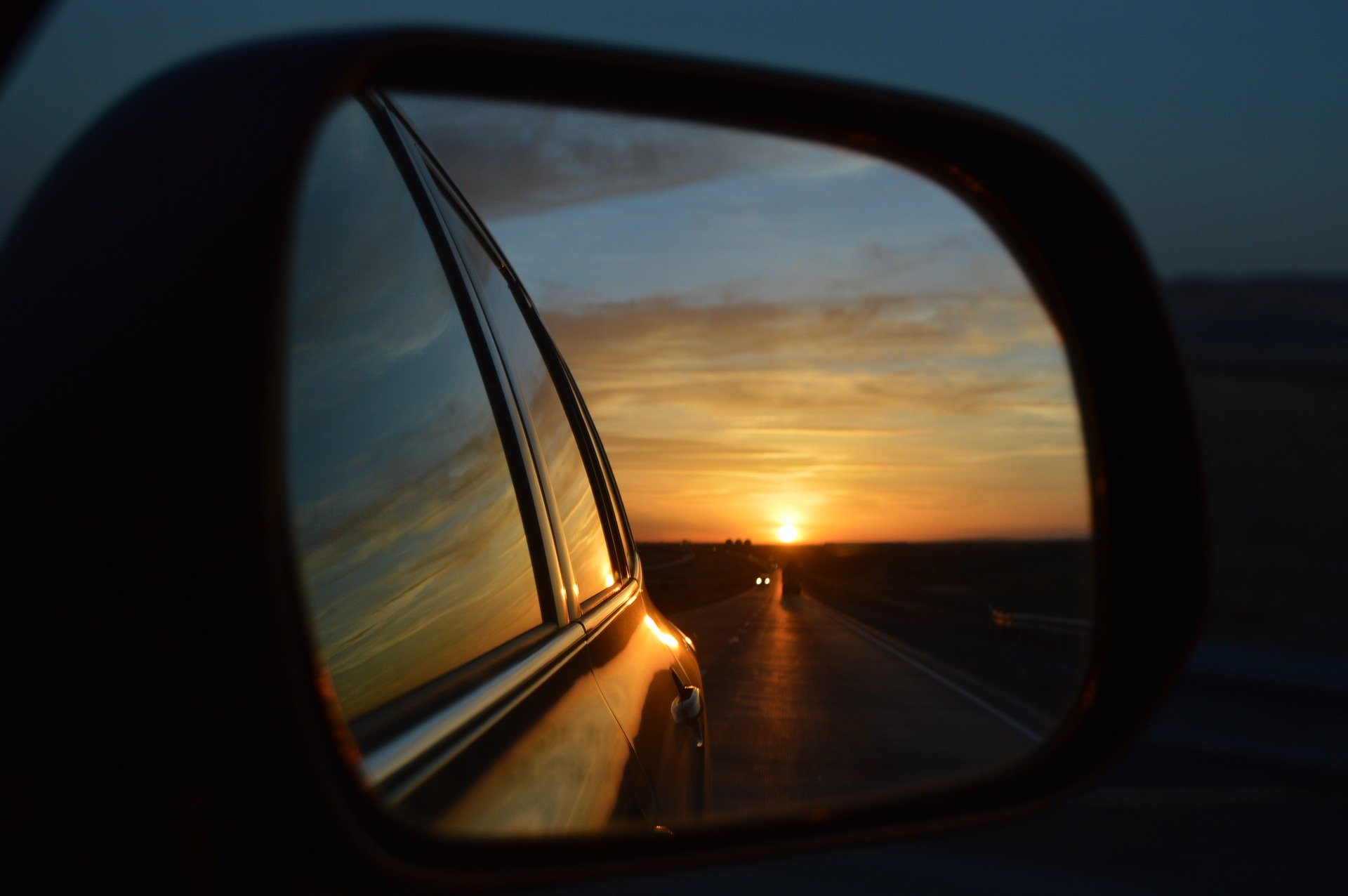Driving car rear-view-mirror 