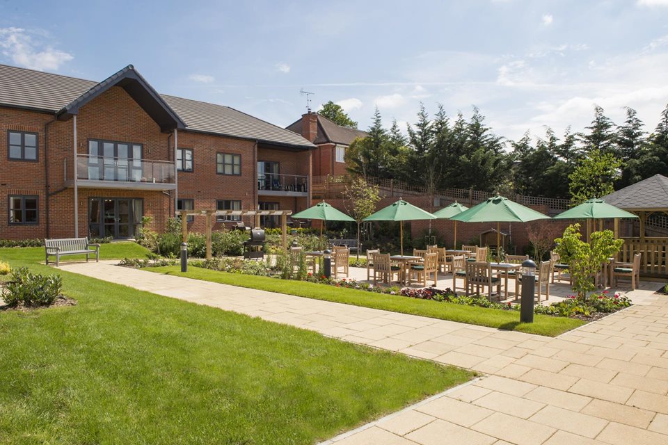 Retirement Homes for rental in Loddon House McCarthy Stone