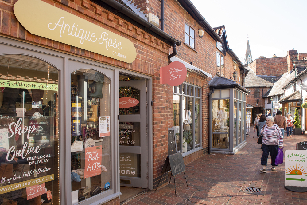 Retirement Homes for sale in Berkshire Oakingham Place McCarthy Stone