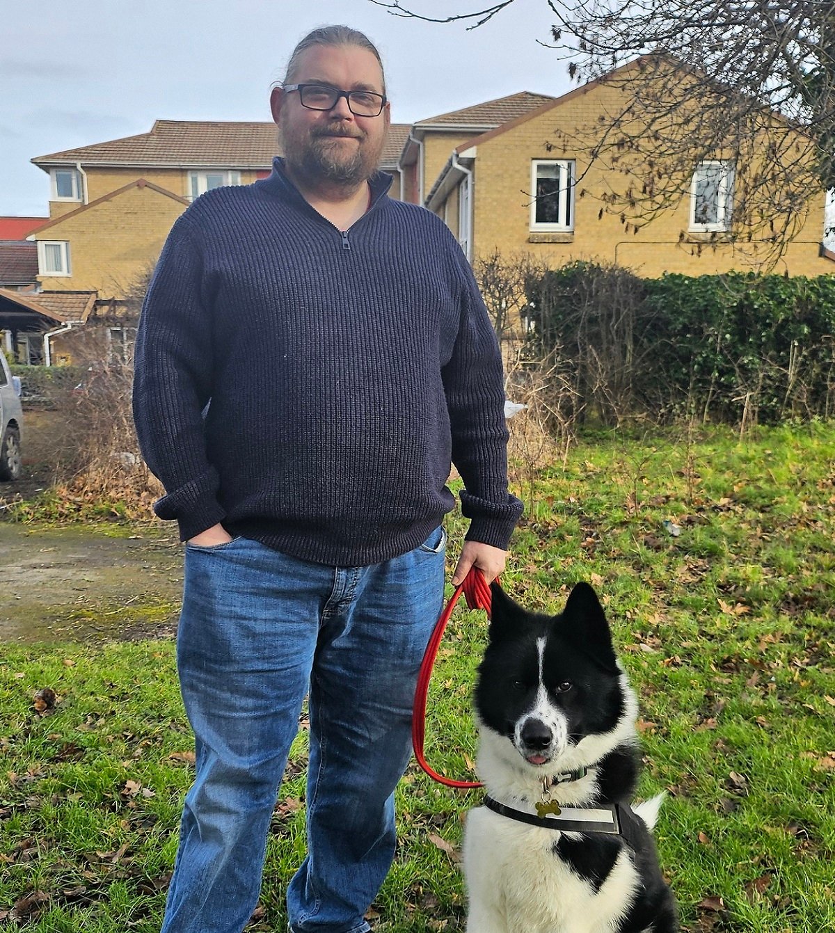 a person with a dog