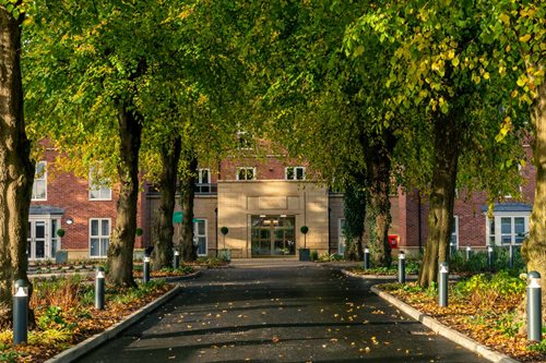 Centennial Place, Knutsford, Driveway