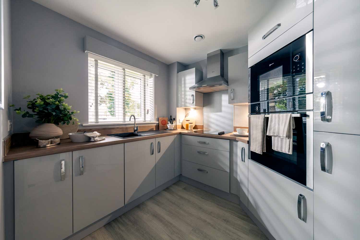 Centennial Place apartment kitchen