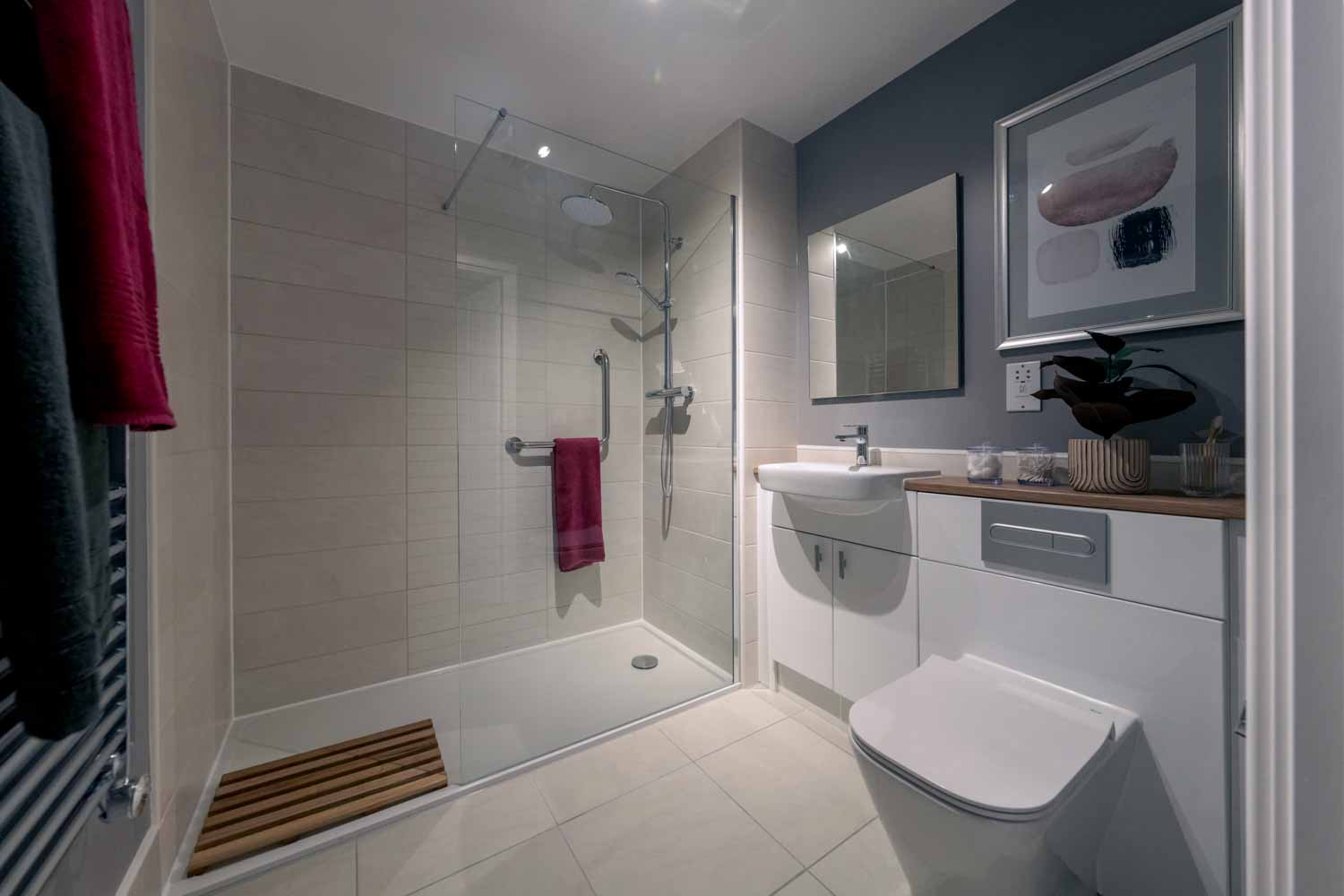 Centennial Place apartment bathroom