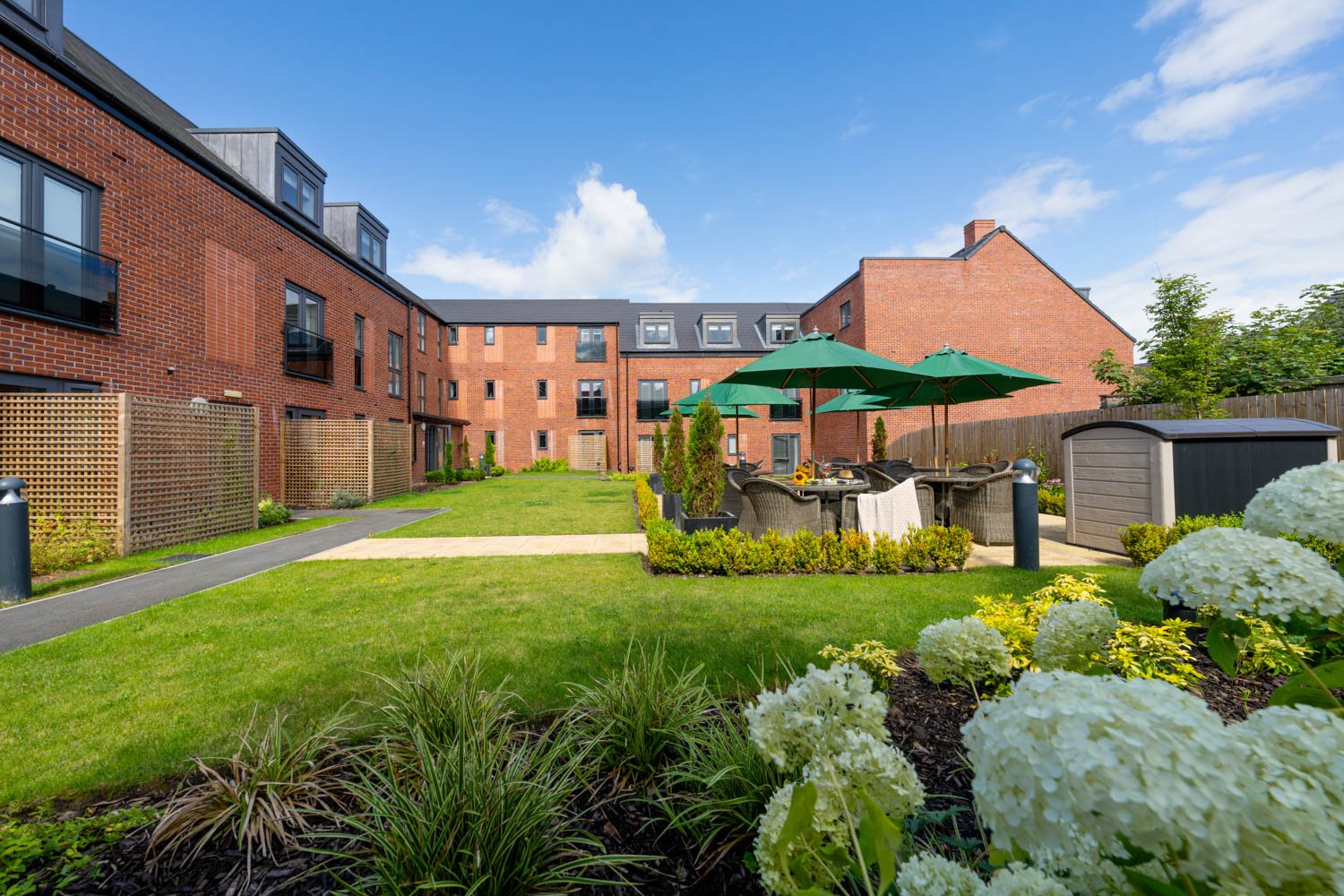 a garden in front of a building