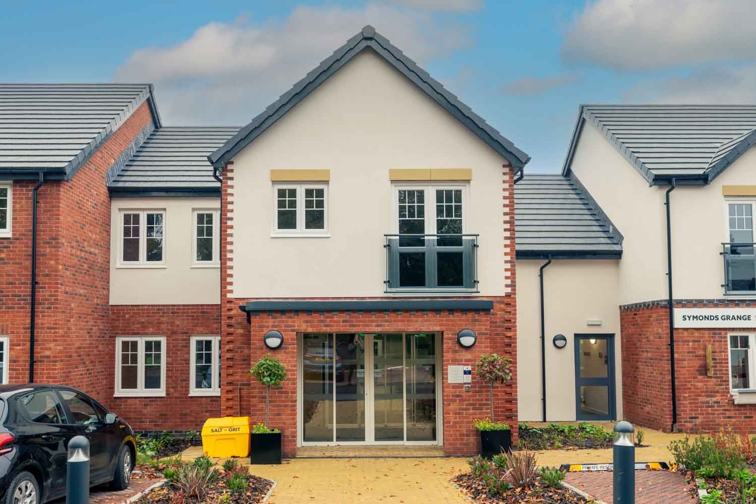 Symonds Grange, Willaston, 2537 entrance