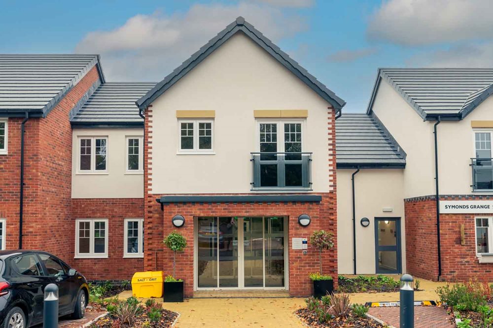 Symonds Grange, Willaston, 2537 entrance