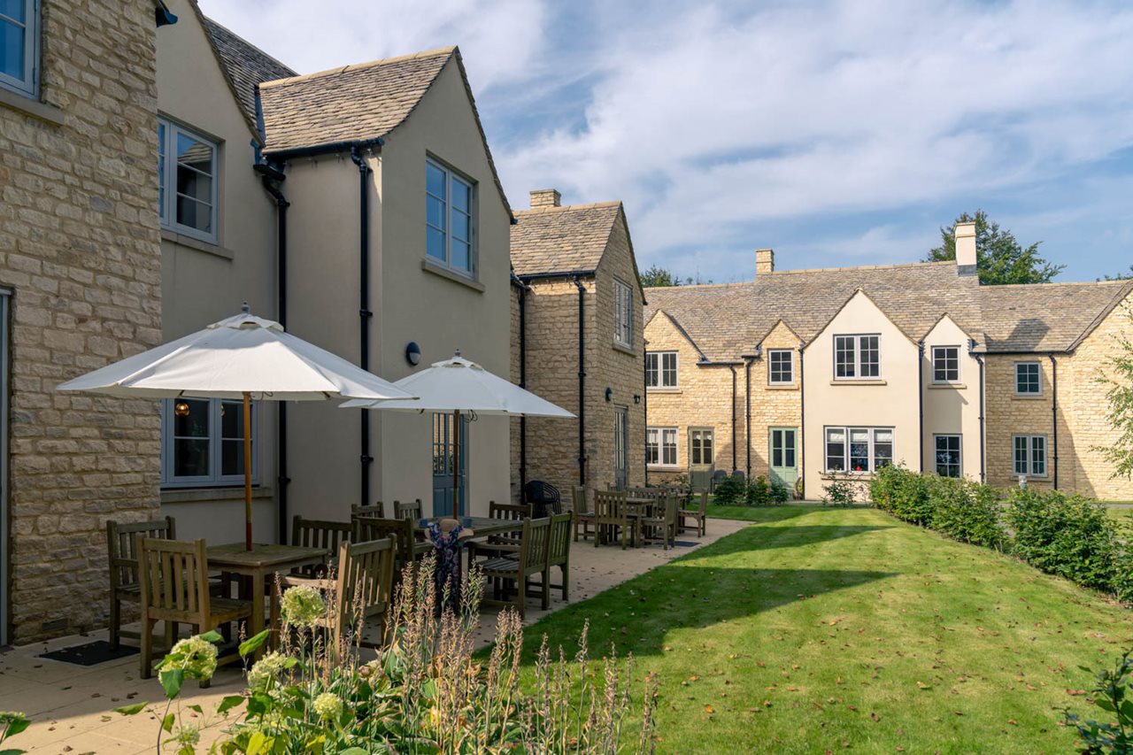 Retirement Homes for sale in Gloucestershire Hawkesbury Place