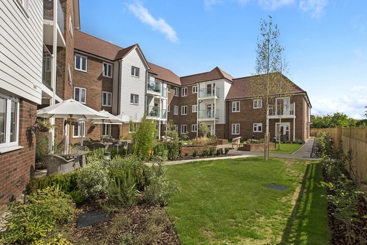 oak tree court retirement properties for sale rent