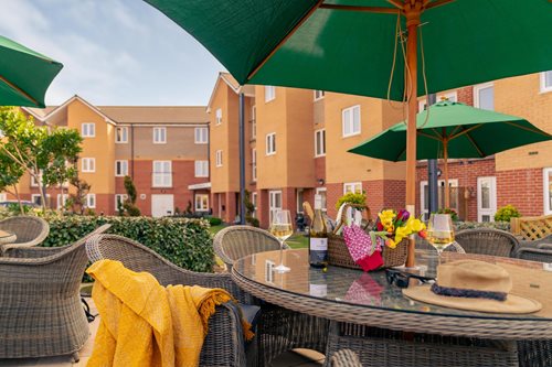 seymour court retirement properties for sale rent