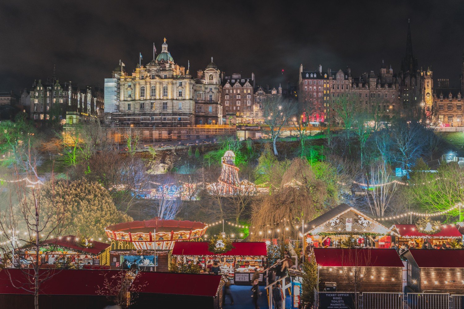 Edinburgh Christmas market at night